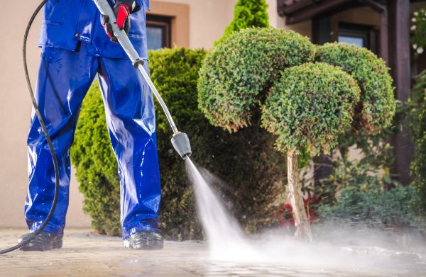 Driveway Cleaning in Thousand Oaks
