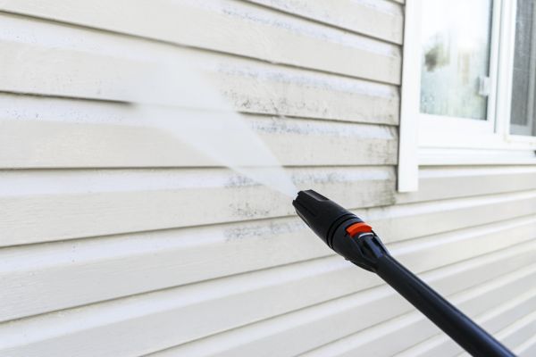 House Soft Washing in Thousand Oaks