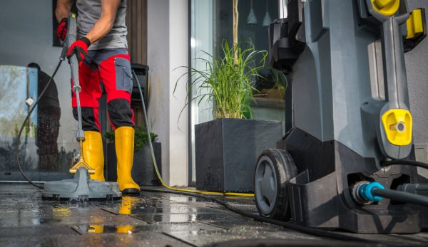 Commercial Pressure Cleaning in Thousand Oaks