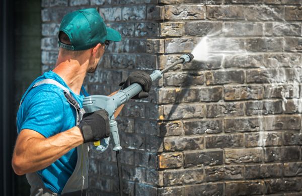 Exterior Masonry Cleaning in Thousand Oaks