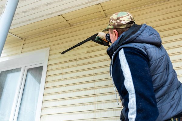 Vinyl Siding Pressure Cleaning in Thousand Oaks
