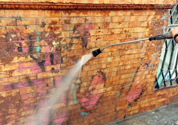 Brick Graffiti Cleaning in Thousand Oaks