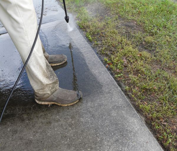 Concrete Slab Powerwashing in Thousand Oaks